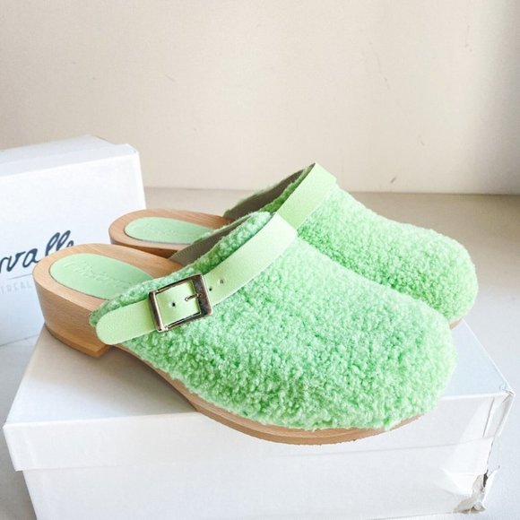 L'INTERVALLE Shoes - Sherpa Wool Mint Green Real Wood Sole Classic Clogs 41